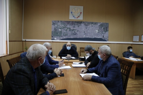 Руководство города создало оперативный штаб по ликвидации последствий непогоды в Дербенте