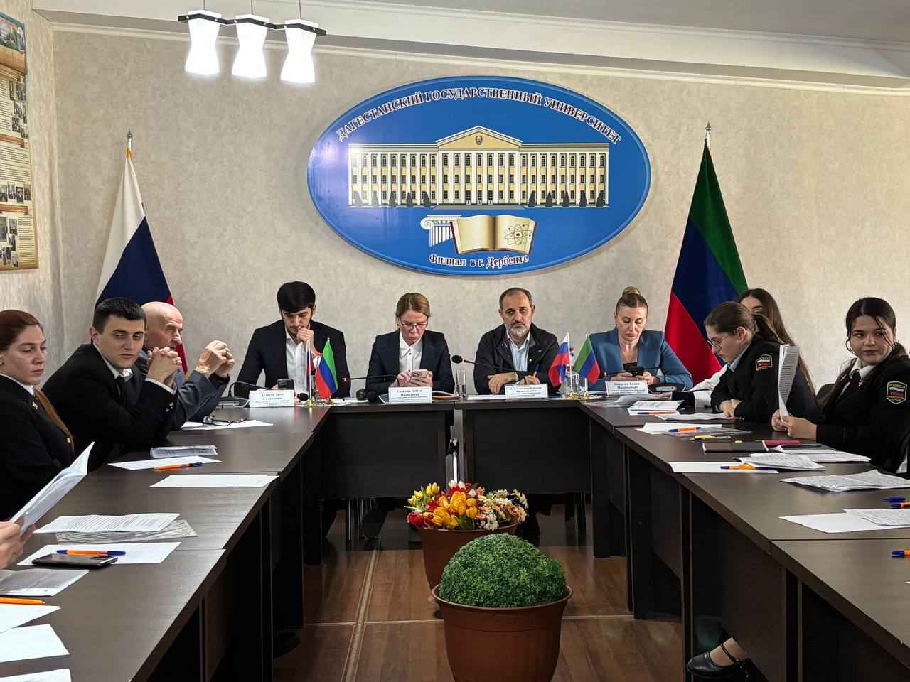 В Дербенте прошла Республиканская студенческая научно-практическая конференция «Проблемы противодействия современным угрозам проявления экстремизма и терроризма глазами молодежи»