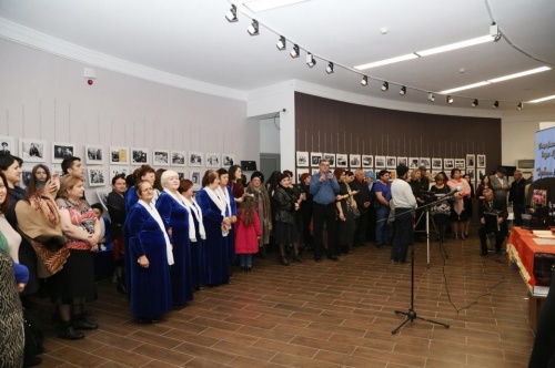 Фотовыставка Заура Муллаева «Дербент в лицах»