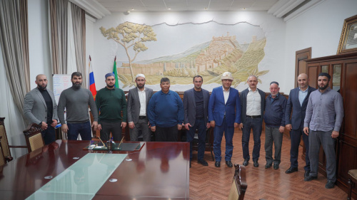 Глава Дербента встретился с делегацией Киргизии