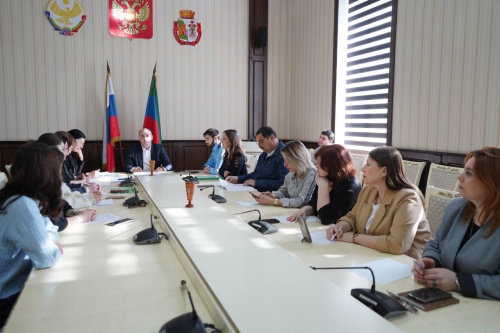 Состоялось заседание комиссии по делам несовершеннолетних и защите их прав