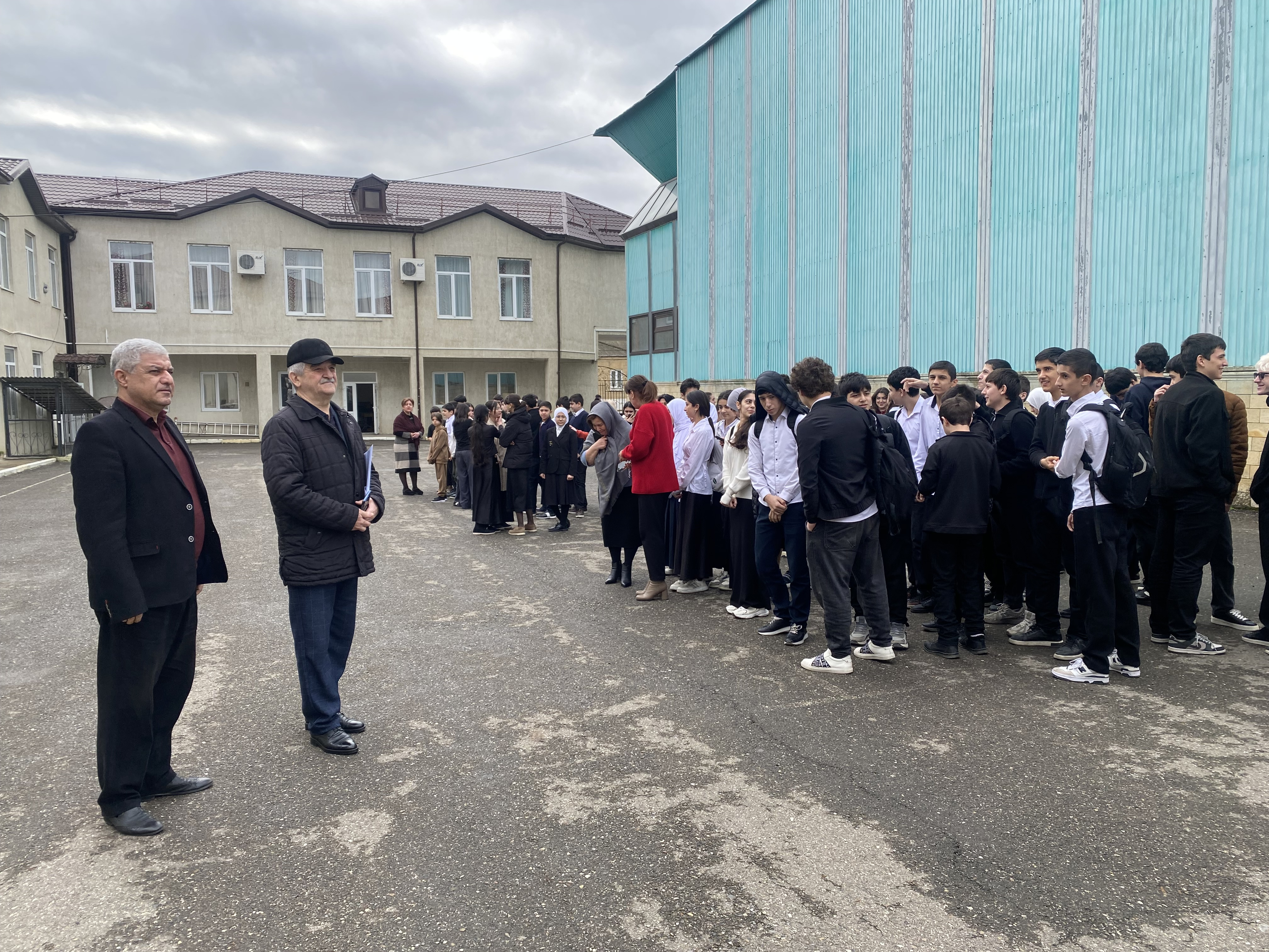 Учебная тренировка по эвакуации в случаях землетрясений  в МБОУ «СОШ №4»