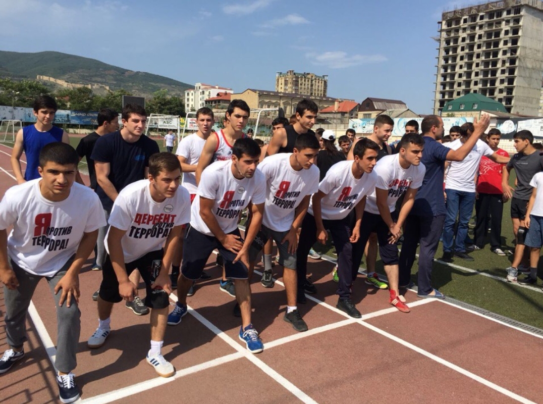 В Дербенте прошел легкоатлетический кросс, посвященный Дню солидарности в борьбе с терроризмом