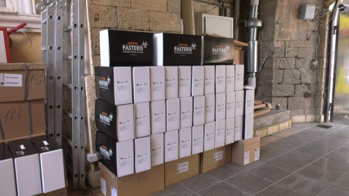 Дербентские врачи получили еще одну партию противочумных костюмов